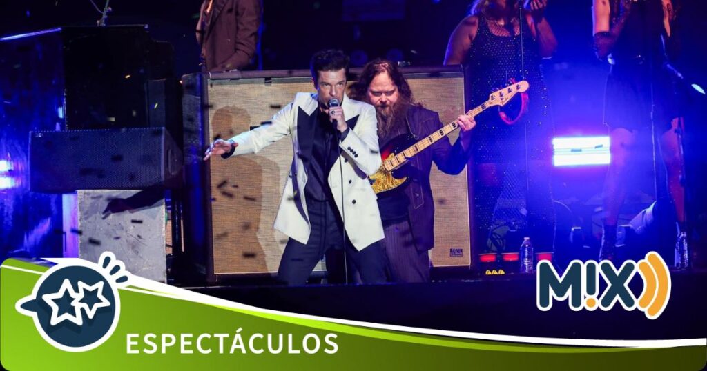 ¡SE TARDARON… PERO ARRASARON! THE KILLERS ENCENDIÓ AGUASCALIENTES EN EL EXPLOSIVO CIERRE DE LA FERIA DE SAN MARCOS 2025