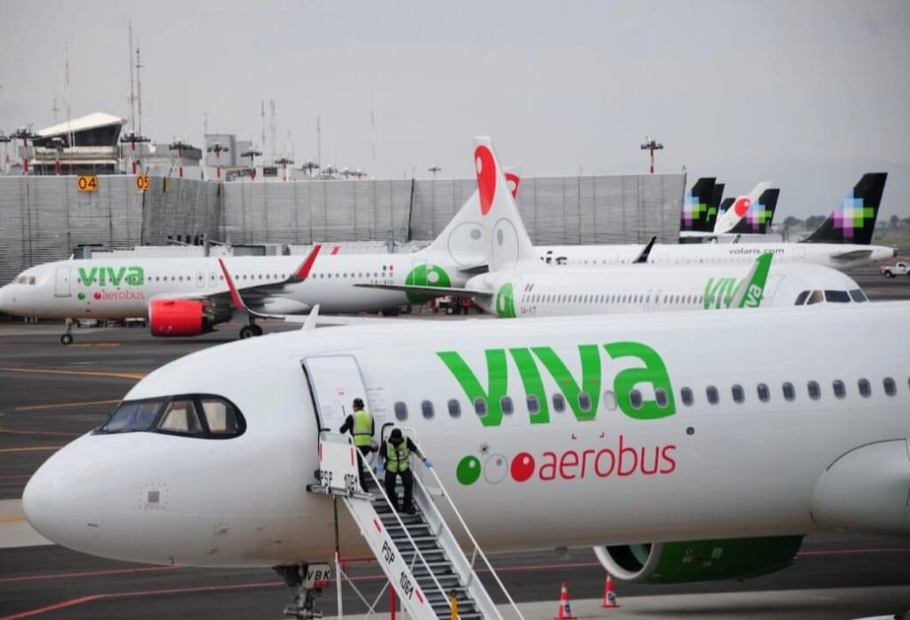 ¡¡PILOTO SALVA LA VIDA DE MÁS DE 200 PERSONAS EN PLENO VUELO!!