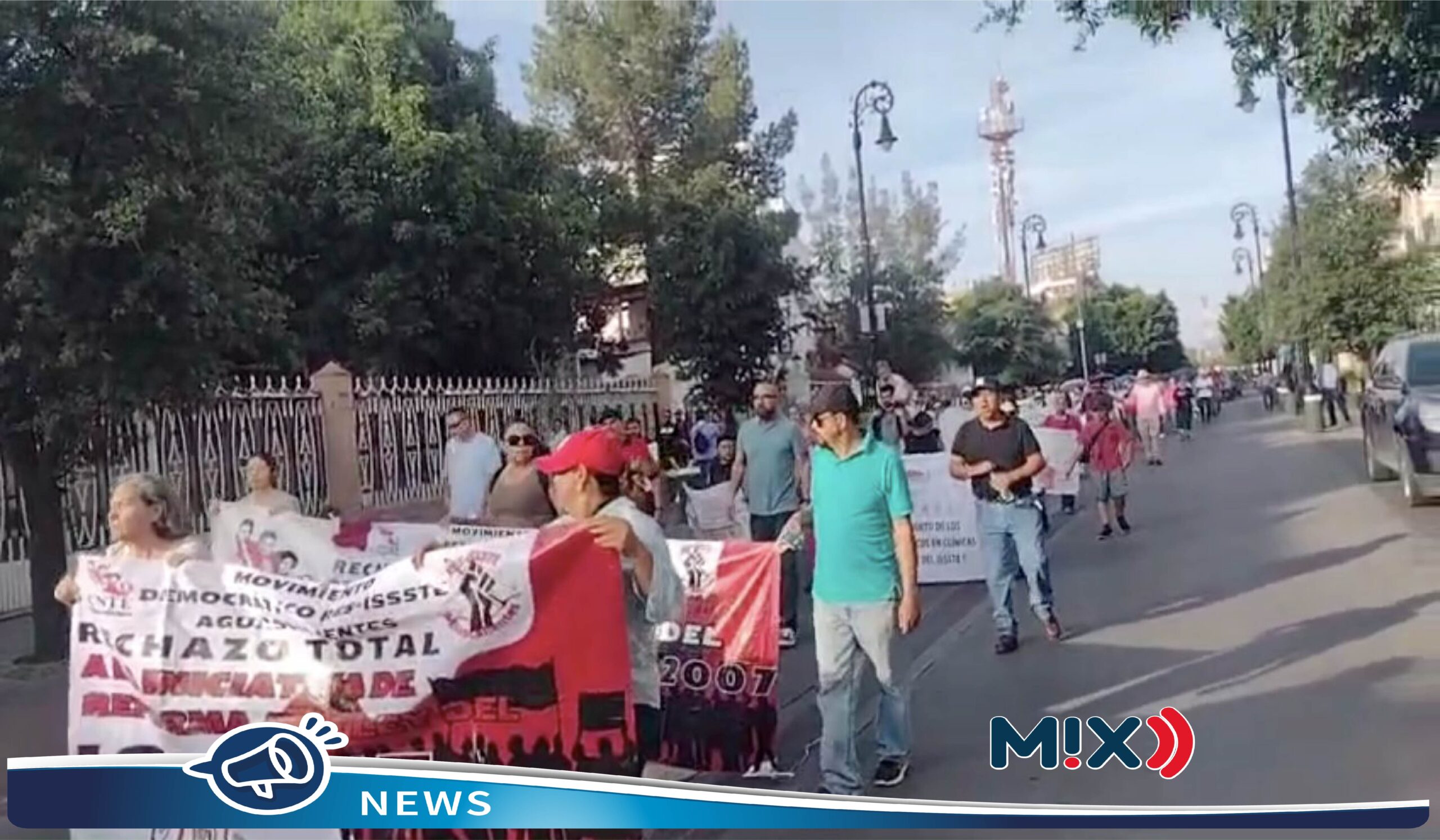 Marchan maestros de la CNTE en Aguascalientes