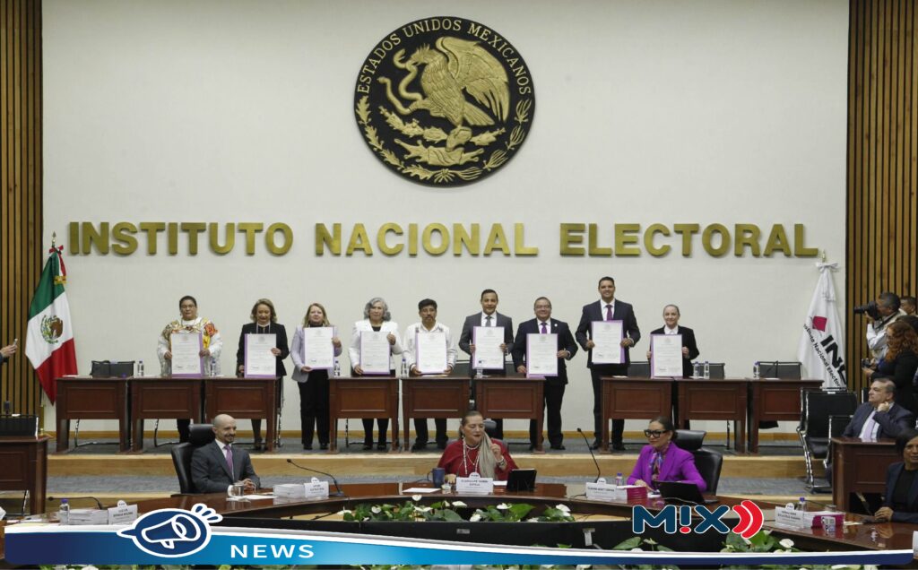 INE entregó constancias de mayoría a Ministras y Ministros que integrarán la SCJN