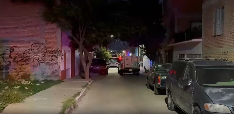 🚨 ¡¡ ASESINAN A DOS, Y HIEREN A UN TERCERO EN LA SOLEDAD !! 🚨