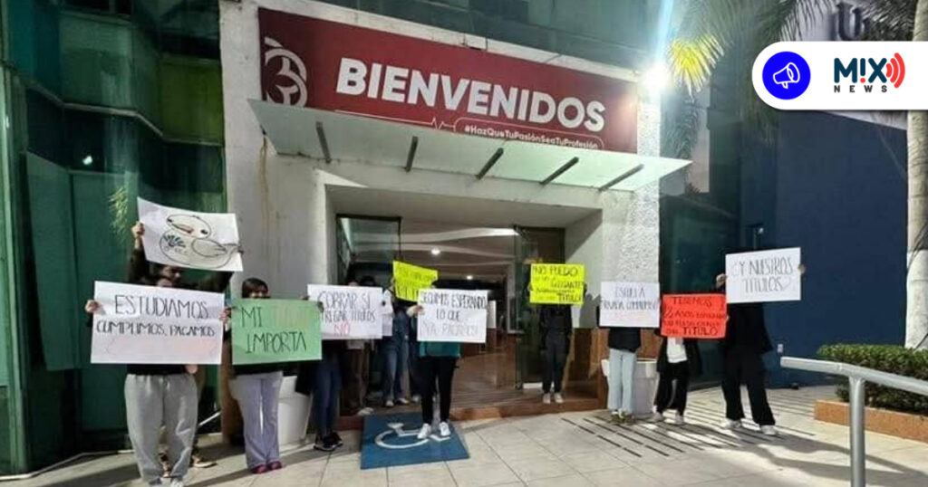 Ayudan a universitarios a ‘destrabar’ sus títulos