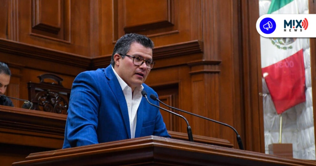 Con discurso “provida”, panista promueve descuento en transporte para embarazadas