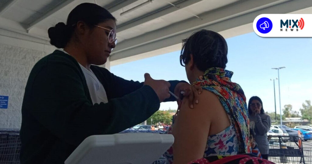 IMSS Aguascalientes continúa con vacunación casa por casa, en clínicas y plazas