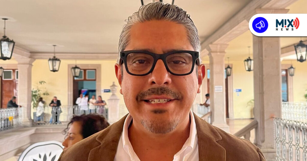 Carlos España no descarta aspiraciones, pero prioriza cierre de administración